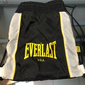 Everlast sack pack. NWT draw-string backpack with boxing trunk inspired design.